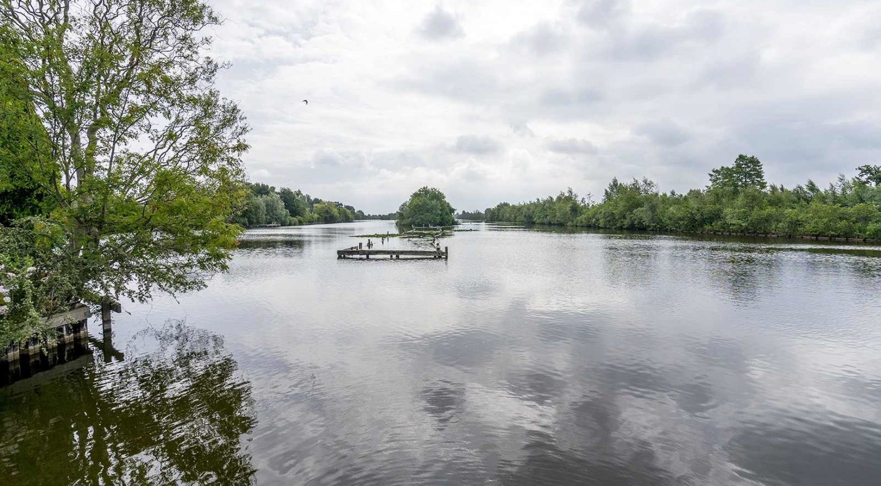 woonboot te huur loosdrechtse plassen recreatieve ark aan de loosdrechtse plassen in breukelen woonboot te huur loosdrechtse plassen recreatieve ark aan de loosdrechtse plassen in breukelen
