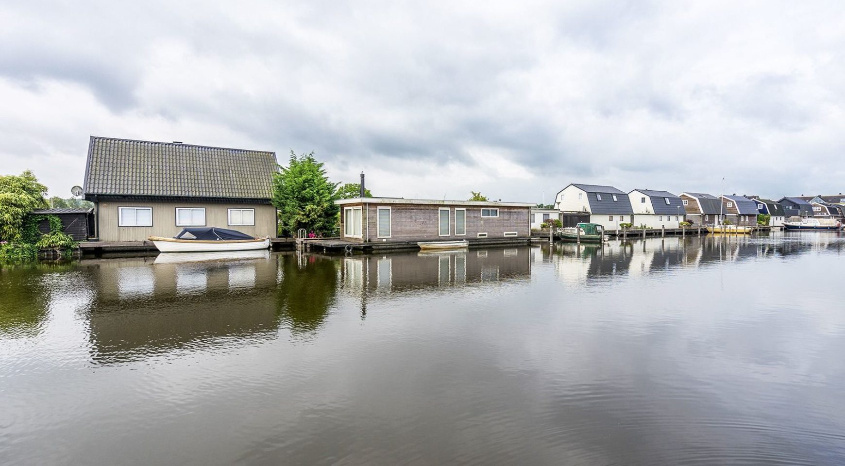 woonboot te huur loosdrechtse plassen recreatieve ark aan de loosdrechtse plassen in breukelen woonboot te huur loosdrechtse plassen recreatieve ark aan de loosdrechtse plassen in breukelen