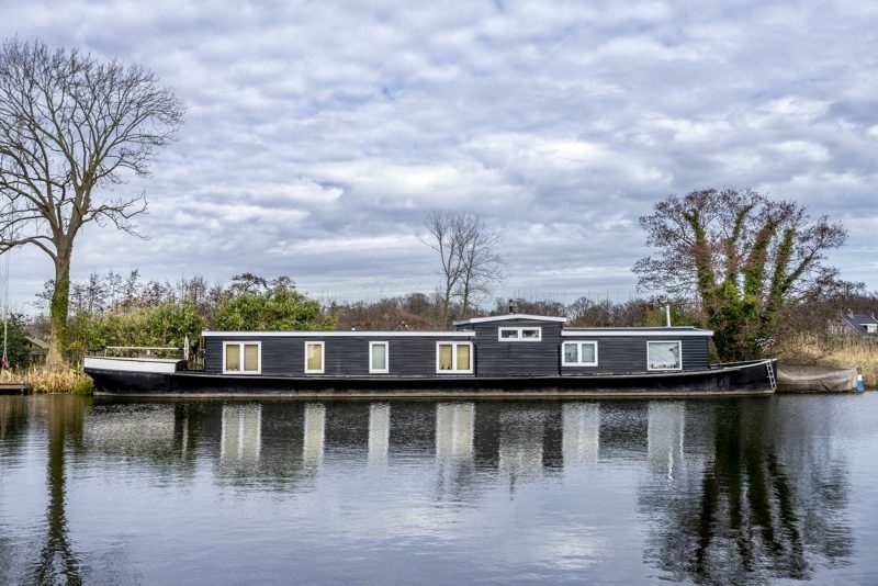 woonboot tekoop amsterdam woonschip zonder ligplaats de zonnewende 183 woonboot te woonboot tekoop amsterdam woonschip zonder ligplaats de zonnewende 183 woonboot te