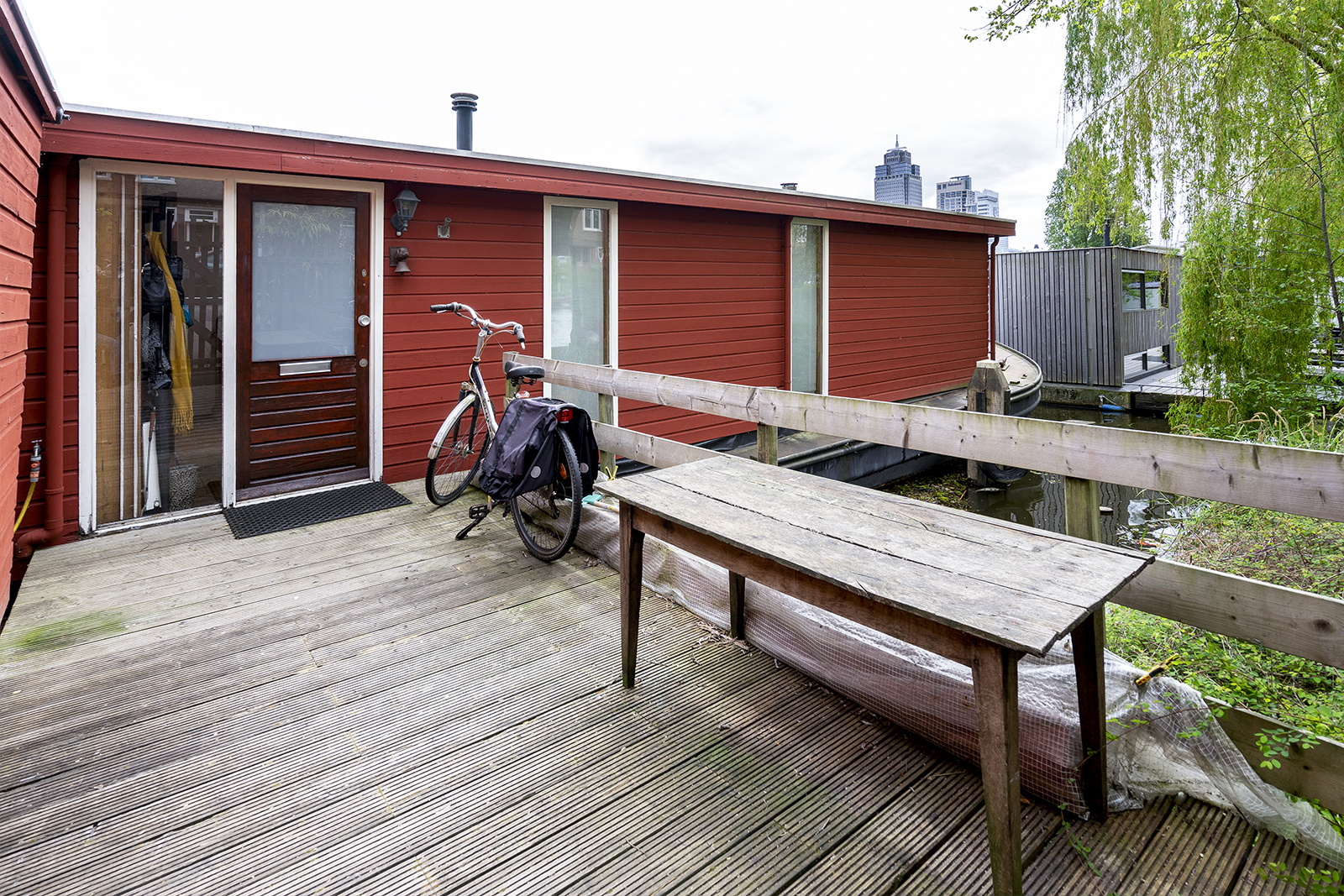 Woonschiptekoopamstelamsterdam07 · Woonboot te Koop · Woonboot Verkopen · Woonboot Makelaar AWN