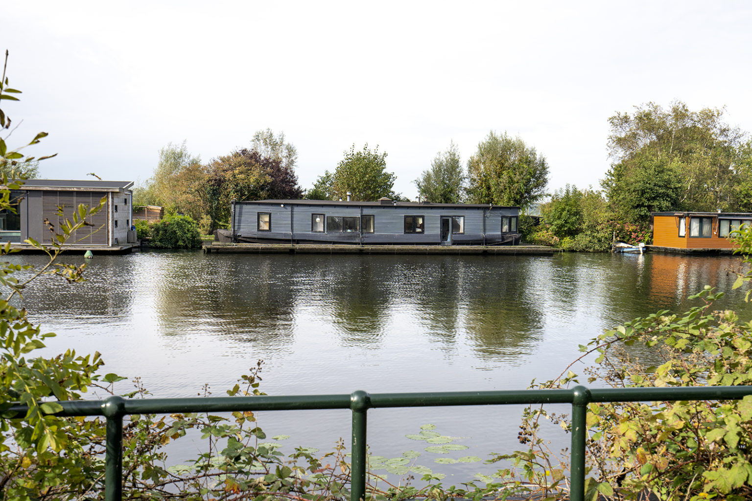 03 · Woonboot te Koop · Woonboot Verkopen · Woonboot Makelaar AWN