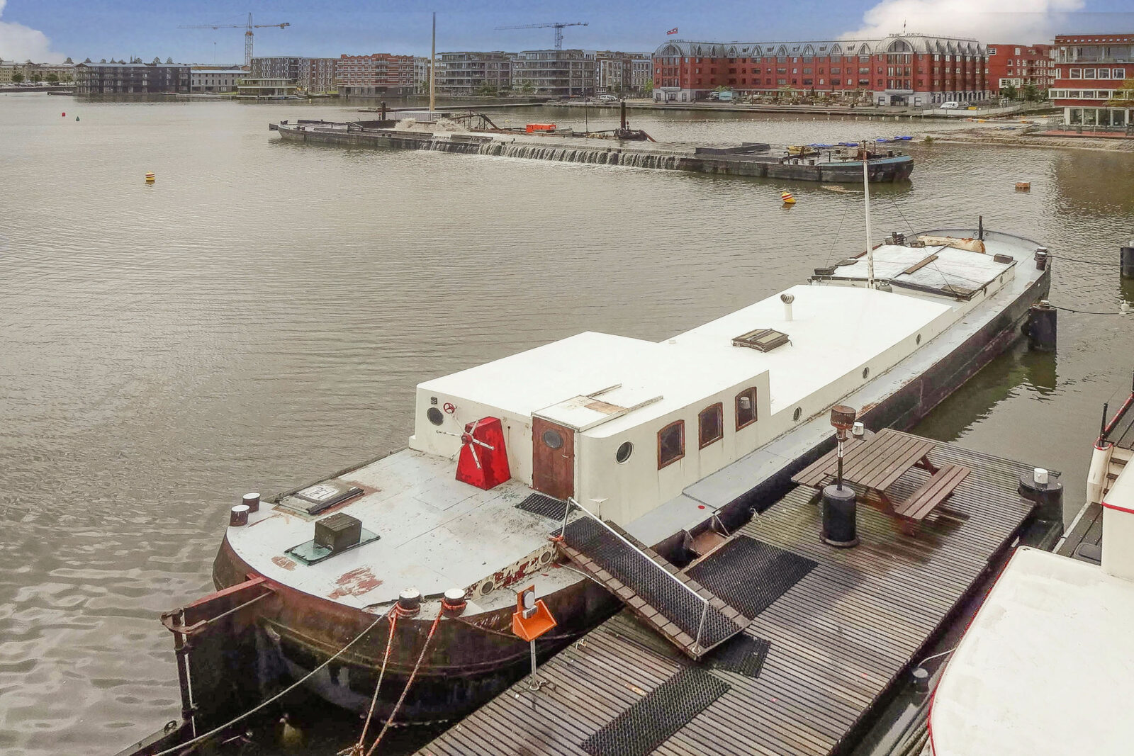 Haparandasteiger 16 te 1013 CZ AMSTERDAM